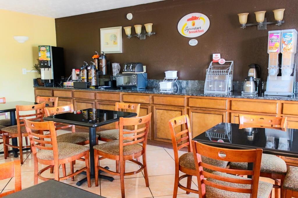 Super 8 By Wyndham College Park/Atlanta Airport West Motel Exterior photo