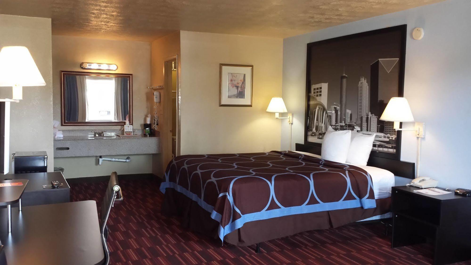 Super 8 By Wyndham College Park/Atlanta Airport West Motel Exterior photo