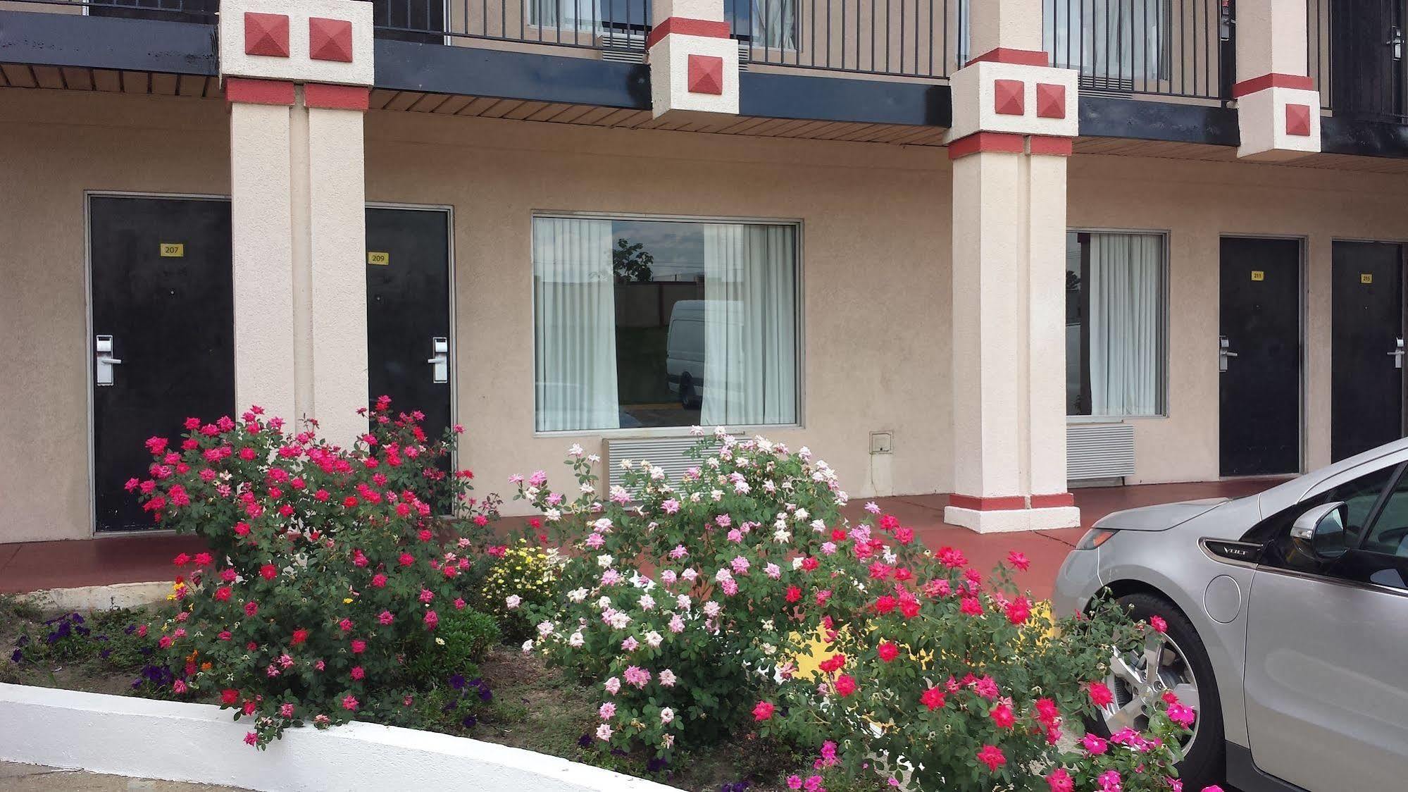 Super 8 By Wyndham College Park/Atlanta Airport West Motel Exterior photo