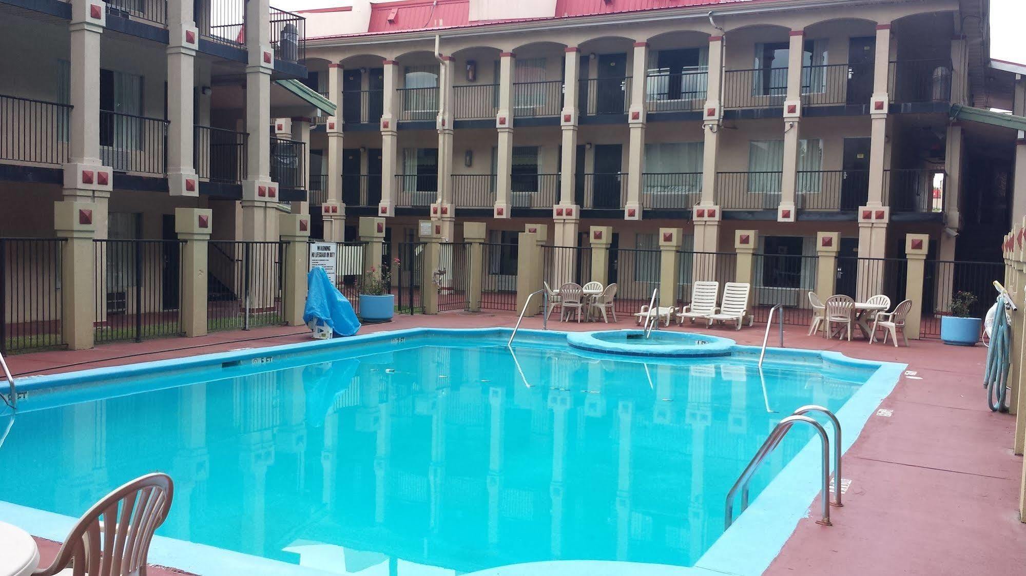Super 8 By Wyndham College Park/Atlanta Airport West Motel Exterior photo